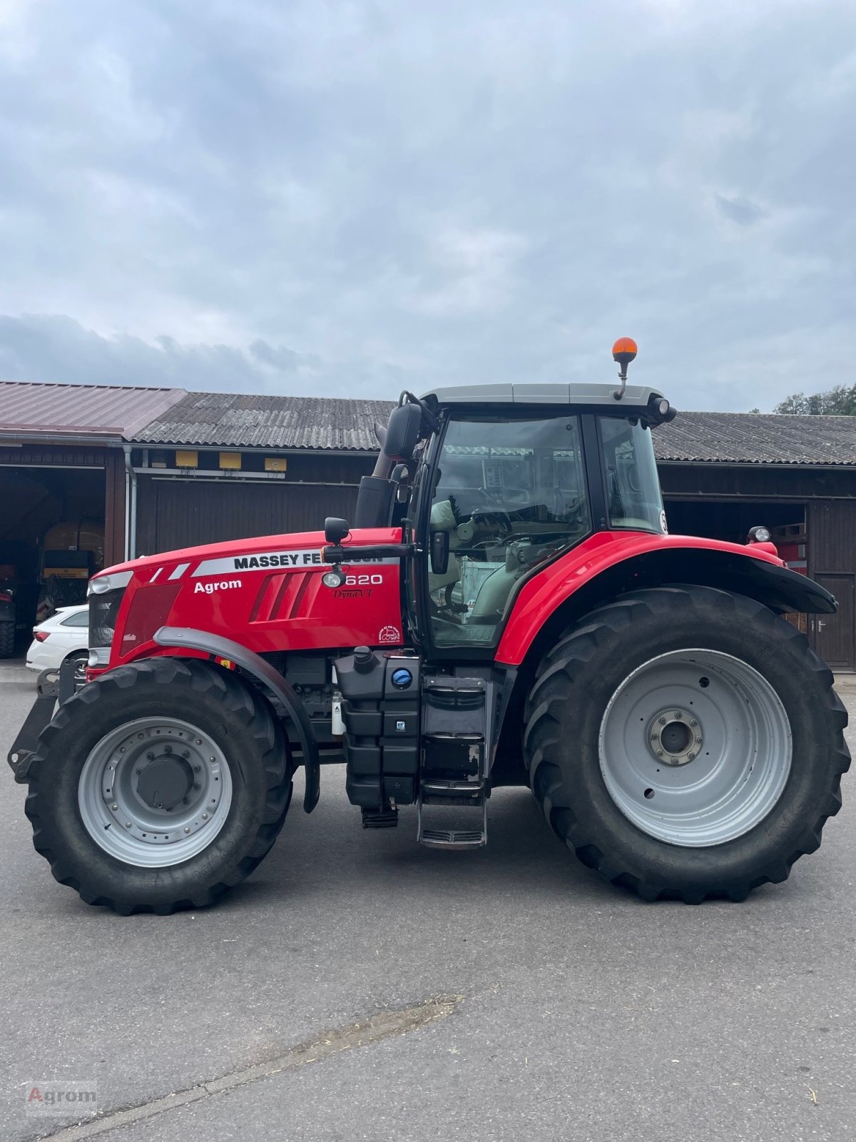 Traktor des Typs Massey Ferguson 7620 Dyna VT, Gebrauchtmaschine in Kirchen-Hausen (Bild 3)