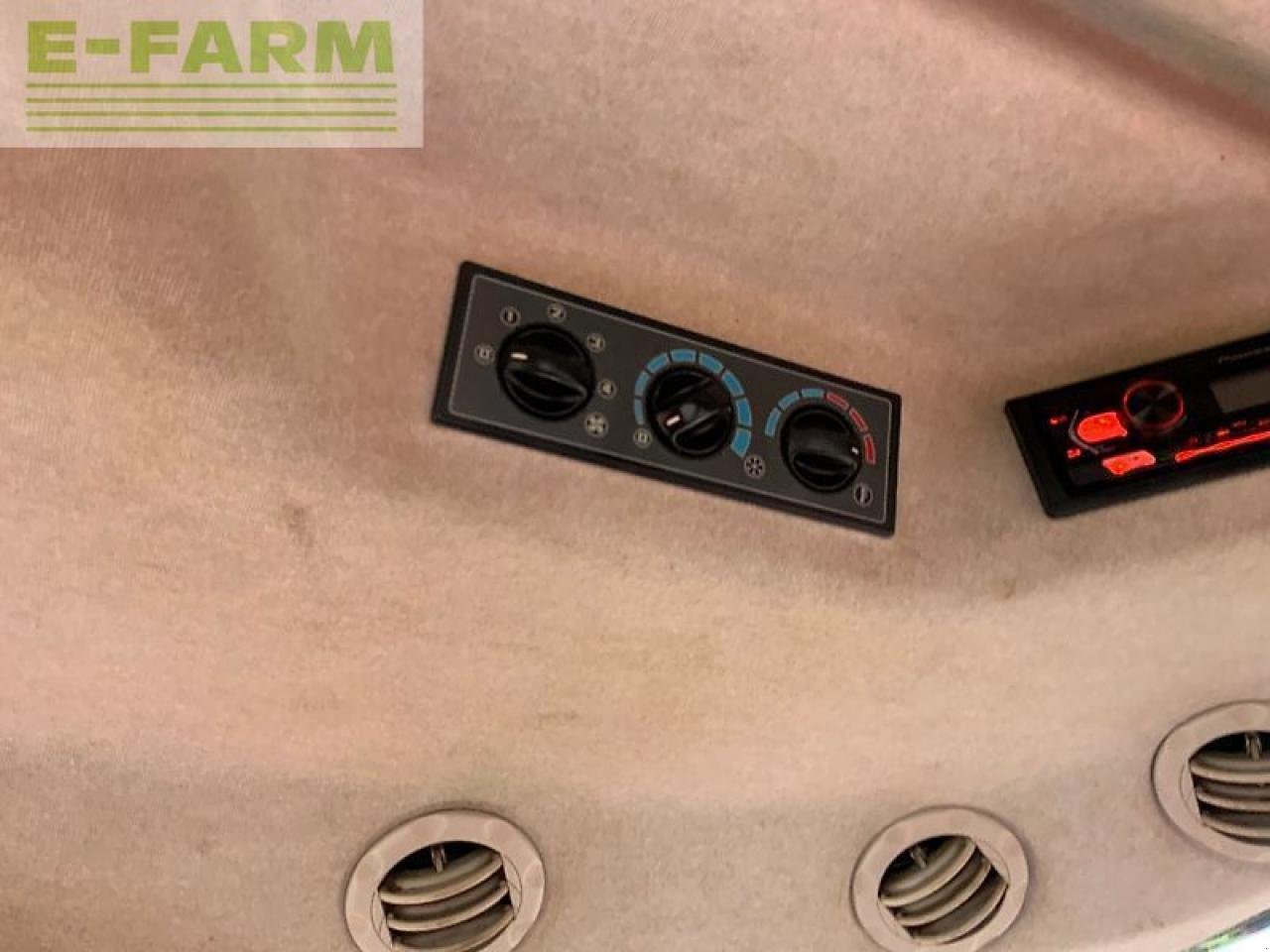 Traktor типа Massey Ferguson 7620 dyna6 tractor (st25560), Gebrauchtmaschine в SHAFTESBURY (Фотография 25)