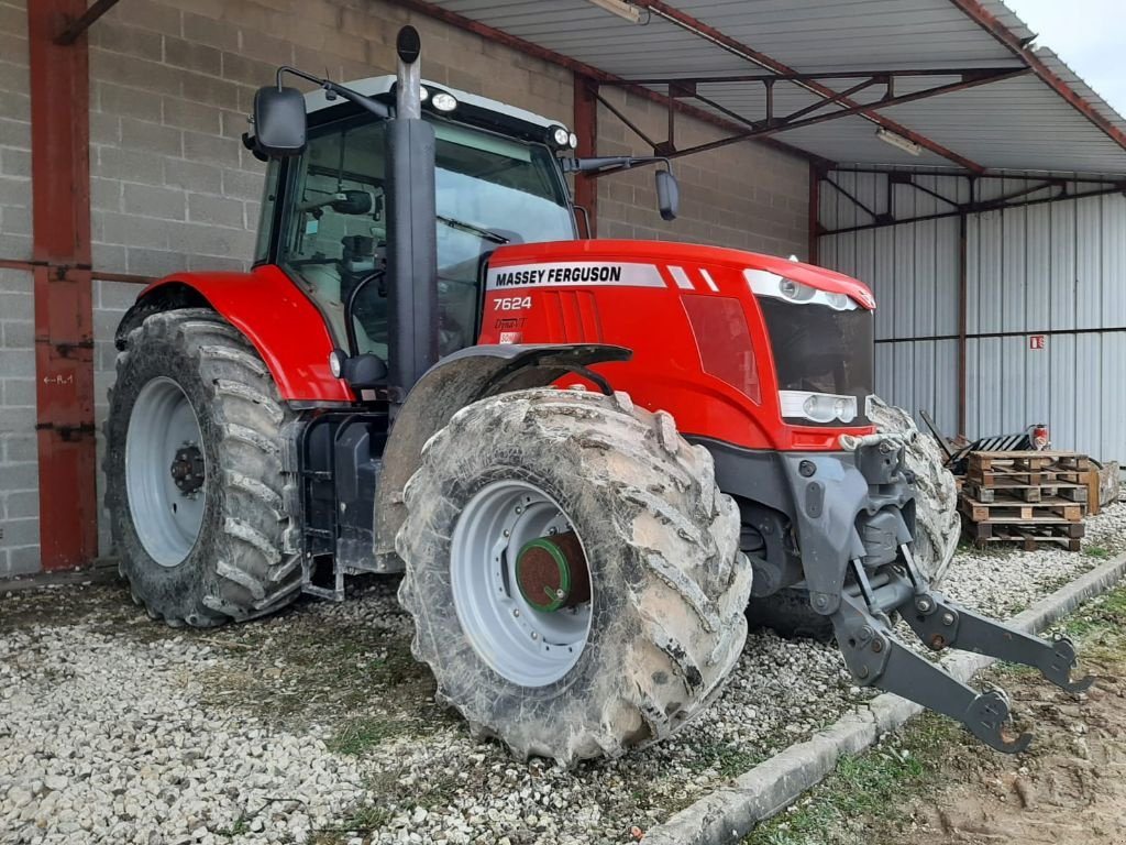 Traktor от тип Massey Ferguson 7624 DYNA VT, Gebrauchtmaschine в PRÉFONTAINES (Снимка 1)
