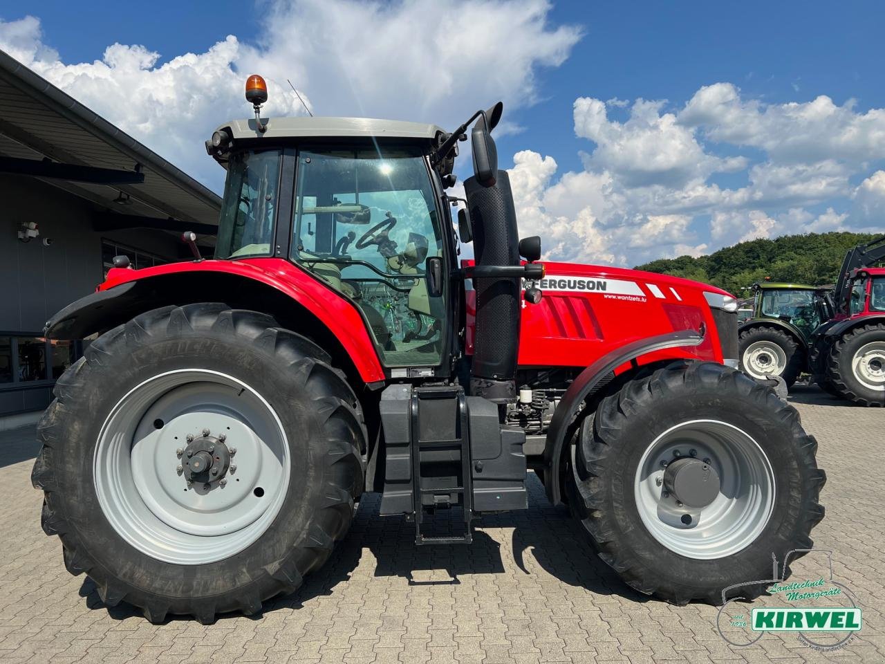 Traktor of the type Massey Ferguson 7624 DynaVT, Gebrauchtmaschine in Blankenheim (Picture 3)