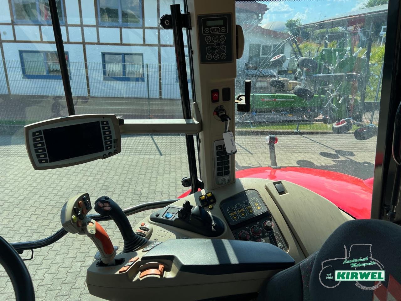 Traktor of the type Massey Ferguson 7624 DynaVT, Gebrauchtmaschine in Blankenheim (Picture 11)