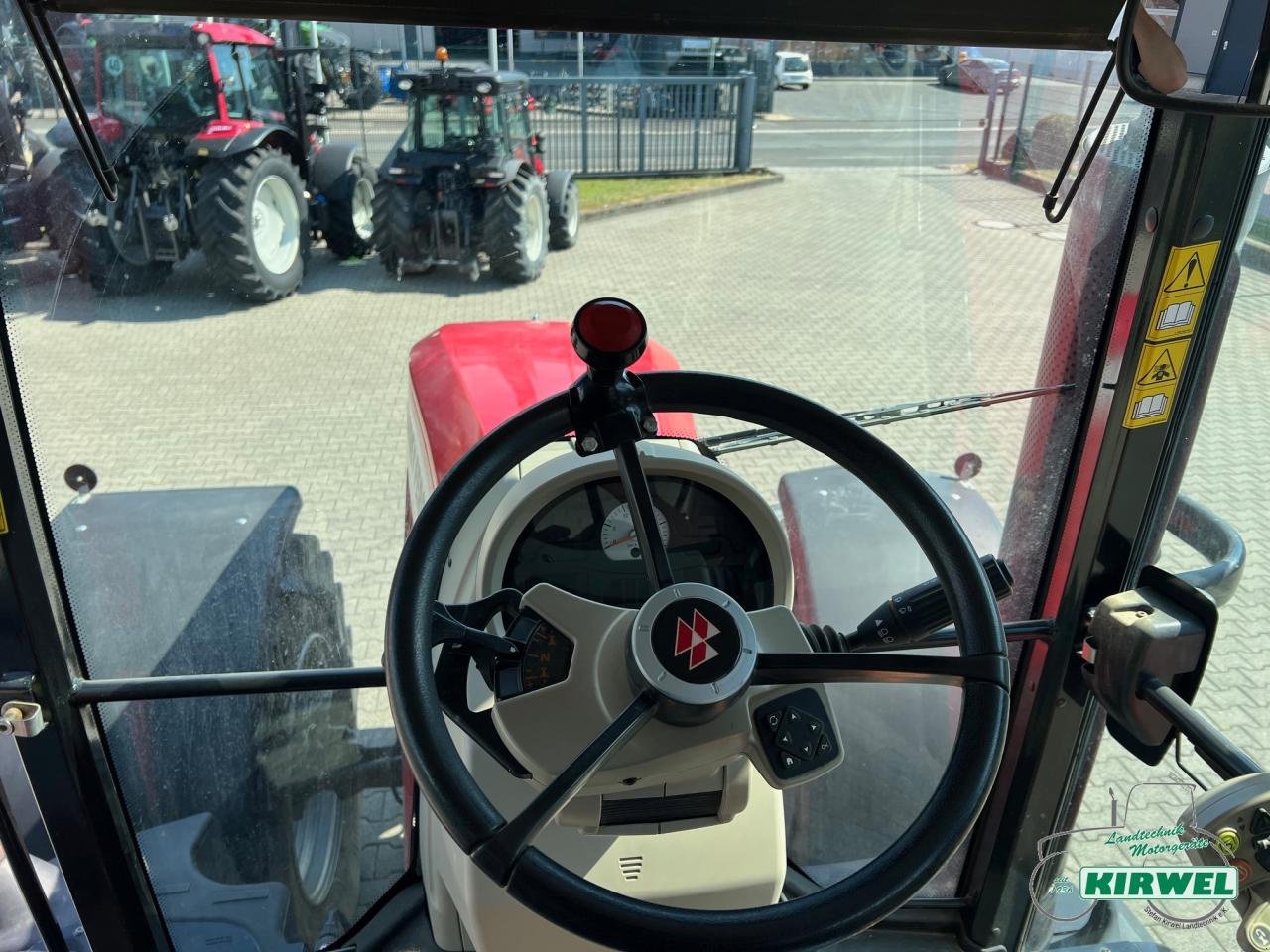 Traktor of the type Massey Ferguson 7624 DynaVT, Gebrauchtmaschine in Blankenheim (Picture 12)