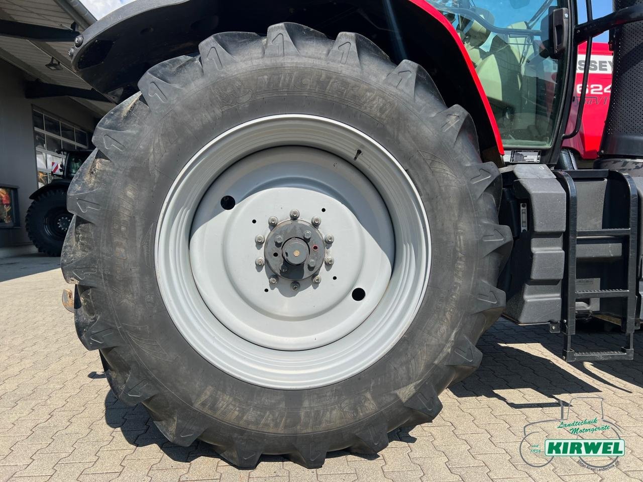 Traktor of the type Massey Ferguson 7624 DynaVT, Gebrauchtmaschine in Blankenheim (Picture 13)