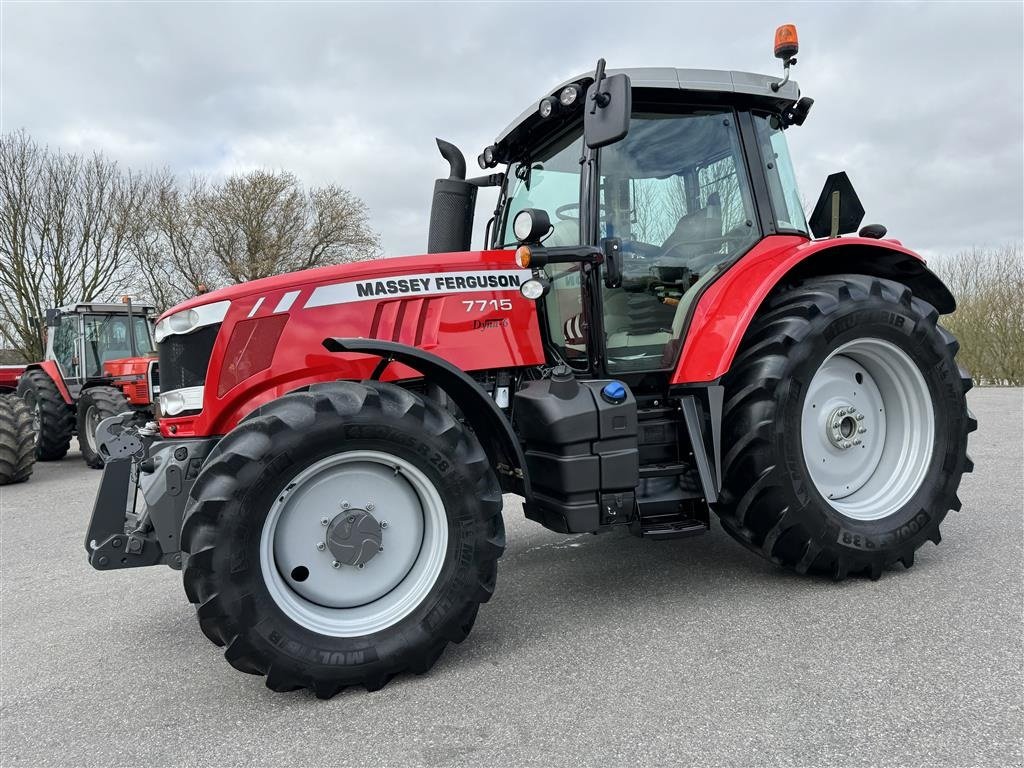 Traktor типа Massey Ferguson 7715 Dyna 6 KUN 1100 TIMER!, Gebrauchtmaschine в Nørager (Фотография 2)