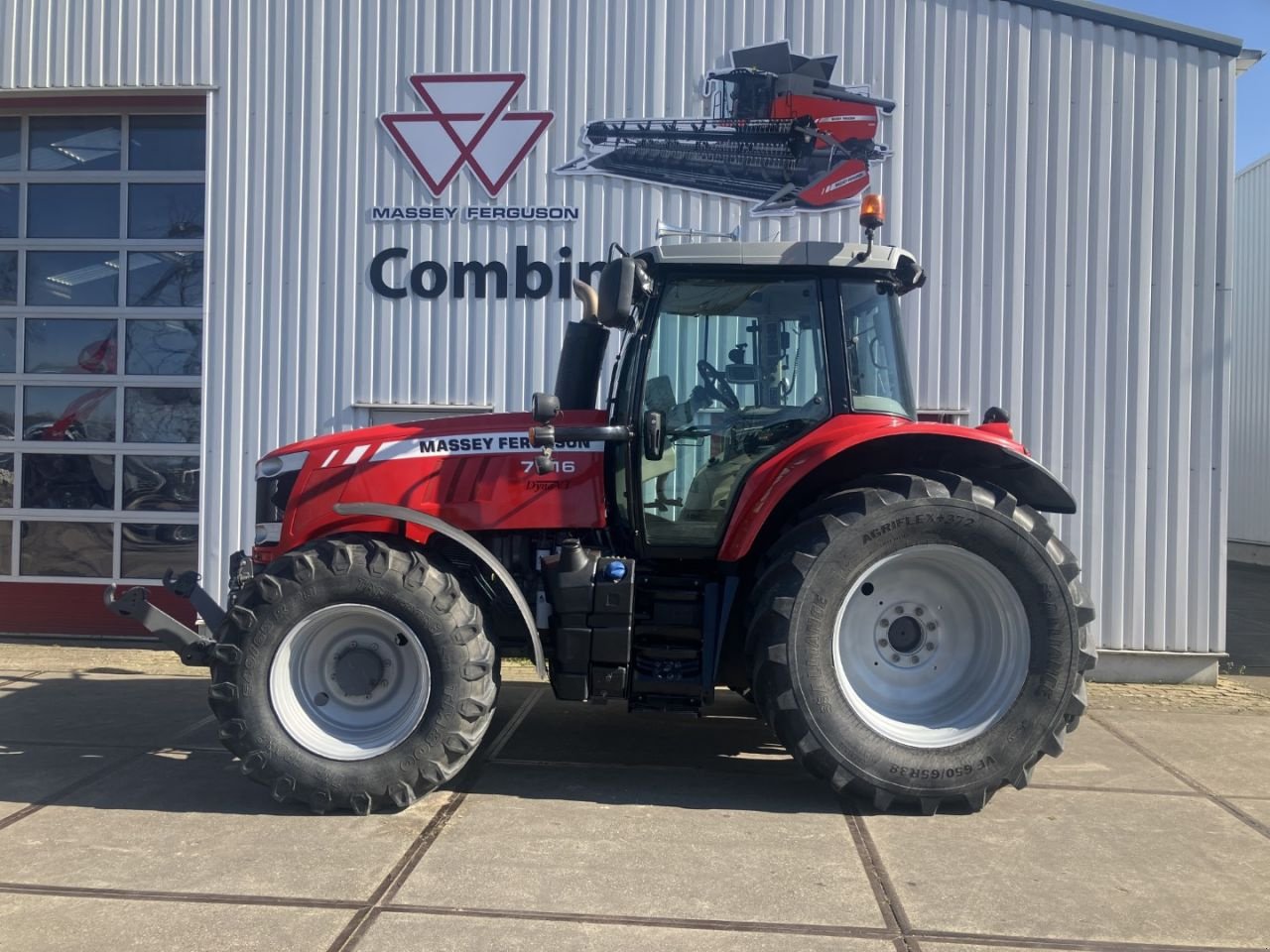 Traktor типа Massey Ferguson 7716 Dyna-VT, Gebrauchtmaschine в Oude-Tonge (Фотография 3)