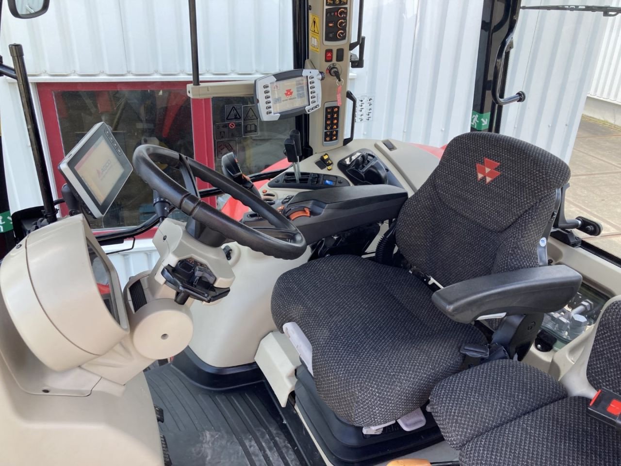 Traktor типа Massey Ferguson 7716 Dyna-VT, Gebrauchtmaschine в Oude-Tonge (Фотография 9)