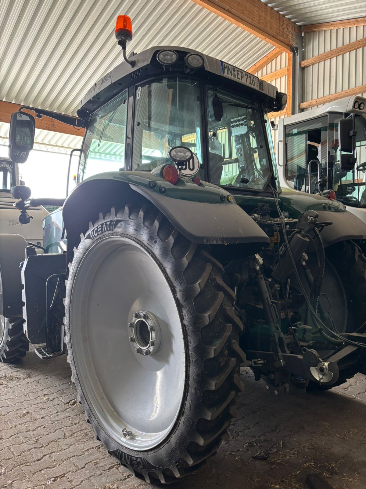 Traktor типа Massey Ferguson 7716, Gebrauchtmaschine в Wiedergeltingen (Фотография 4)