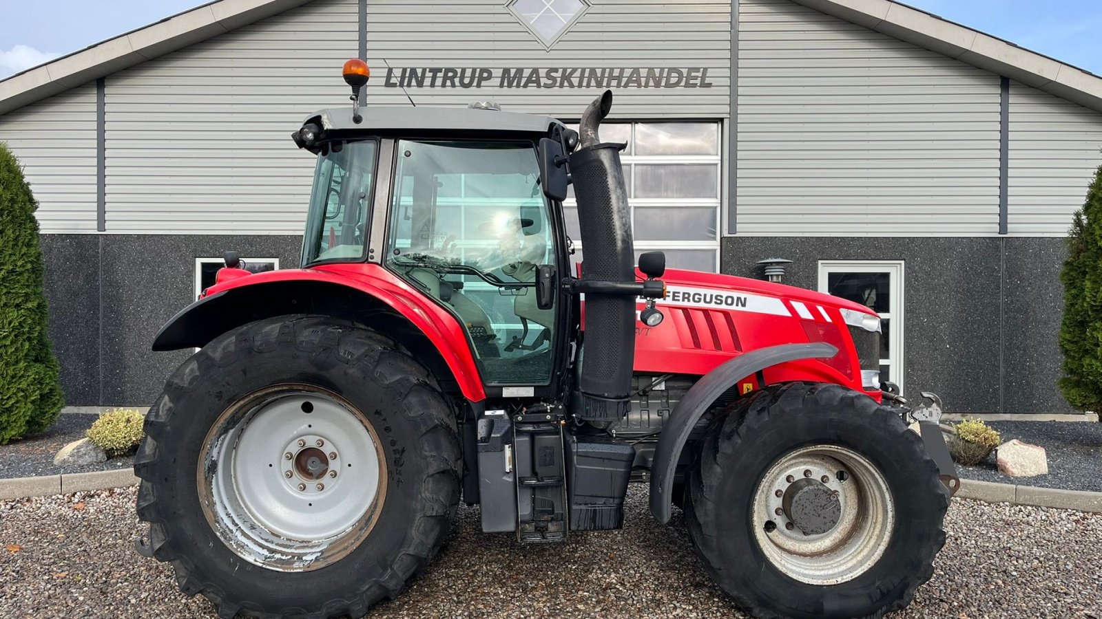 Traktor des Typs Massey Ferguson 7718 Dyna VT Med frontlift og frontPTO, Gebrauchtmaschine in Lintrup (Bild 10)