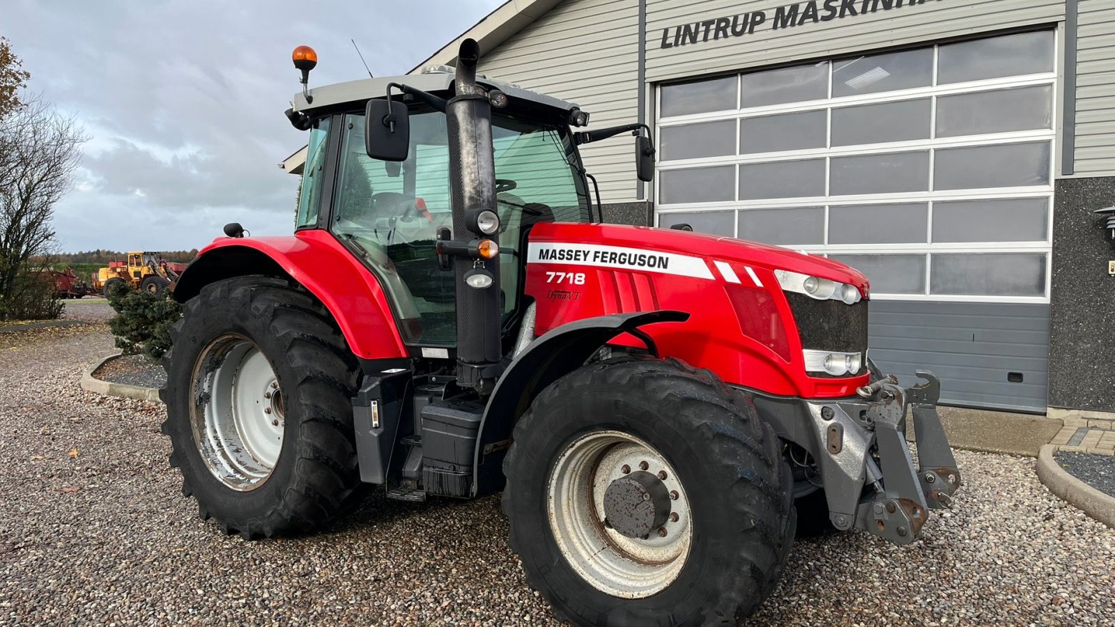 Traktor des Typs Massey Ferguson 7718 Dyna VT Med frontlift og frontPTO, Gebrauchtmaschine in Lintrup (Bild 18)