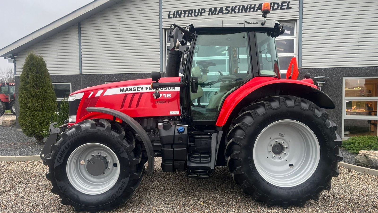 Traktor des Typs Massey Ferguson 7718 Dyna VT Med frontlift og frontPTO, Gebrauchtmaschine in Lintrup (Bild 14)