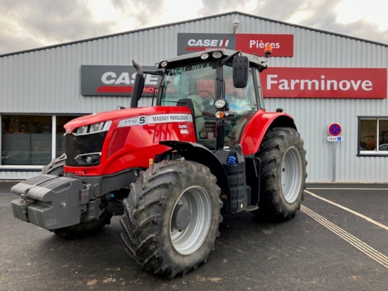 Traktor typu Massey Ferguson 7718 S D 6 EFFICIENT, Gebrauchtmaschine v POUSSAY (Obrázok 1)
