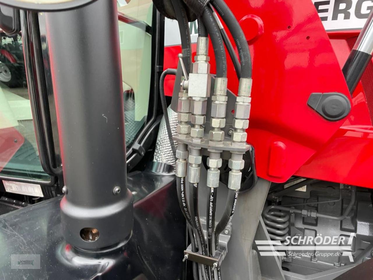 Traktor типа Massey Ferguson 7718 S DYNA-6 EFFICIENT, Gebrauchtmaschine в Wildeshausen (Фотография 14)