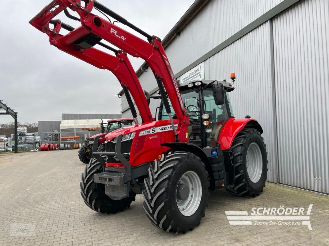 Traktor типа Massey Ferguson 7718 S DYNA-6 EFFICIENT, Gebrauchtmaschine в Wildeshausen (Фотография 19)