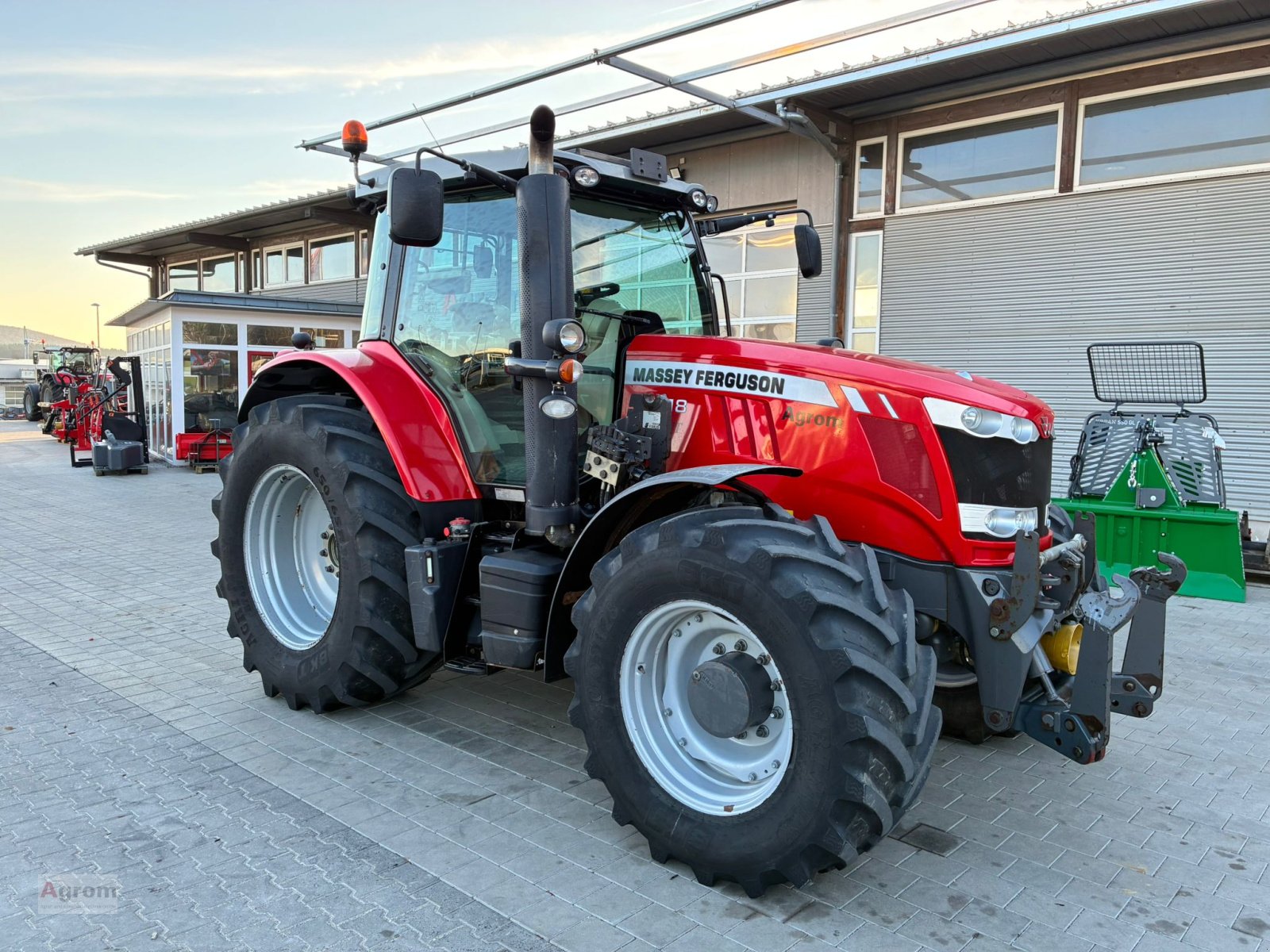 Traktor van het type Massey Ferguson 7718, Gebrauchtmaschine in Münsingen (Foto 2)