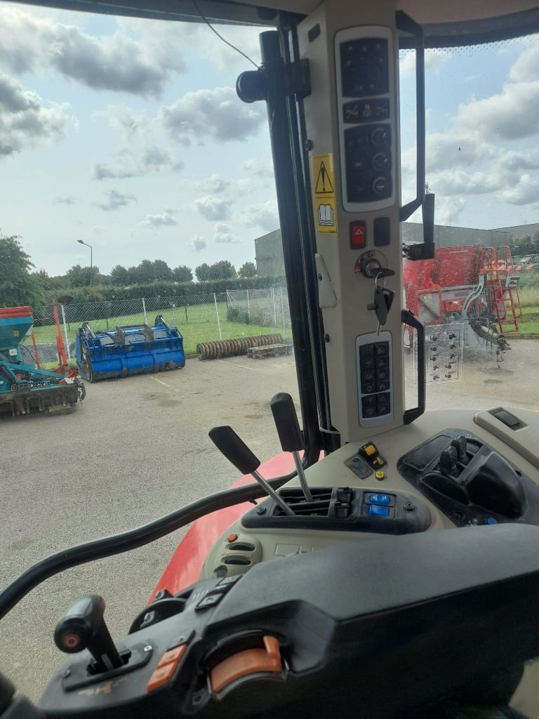 Traktor типа Massey Ferguson 7718S DYNA-6 ESSENTIAL, Gebrauchtmaschine в Neufchâtel-en-Bray (Фотография 3)