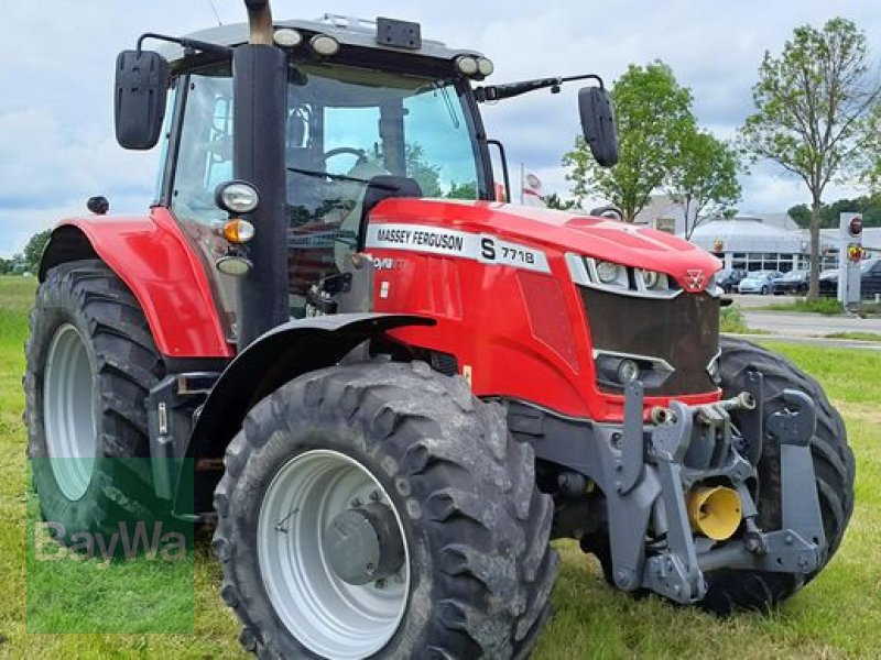 Traktor des Typs Massey Ferguson 7718S DYNA-VT EXCLUSIVE, Gebrauchtmaschine in Ansbach (Bild 1)
