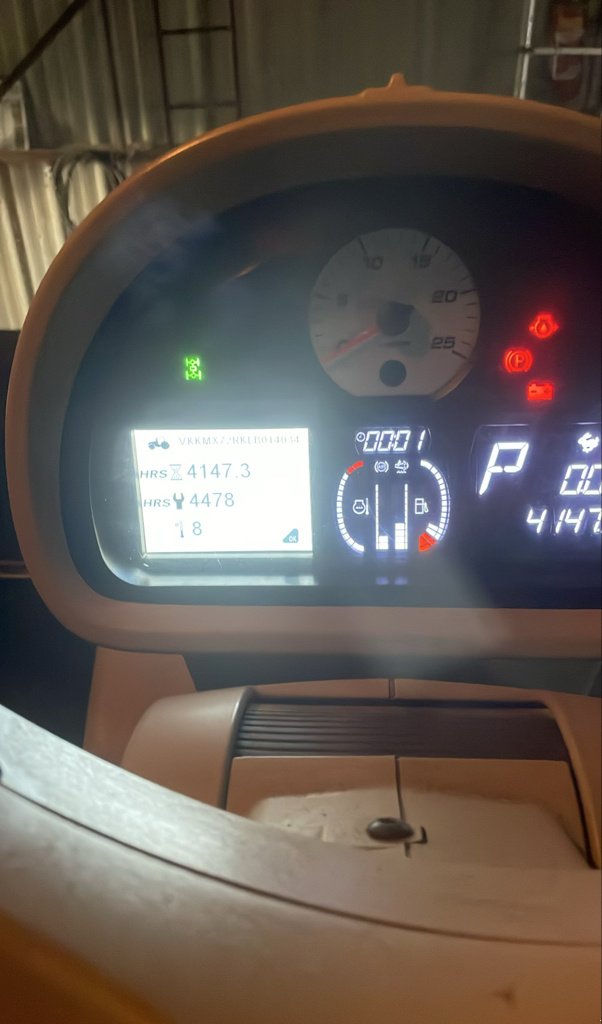 Traktor типа Massey Ferguson 7718S DYNA-VT EXCLUSIVE, Gebrauchtmaschine в Millau (Фотография 9)