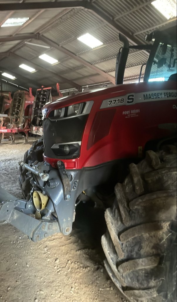 Traktor типа Massey Ferguson 7718S DYNA-VT EXCLUSIVE, Gebrauchtmaschine в Millau (Фотография 3)