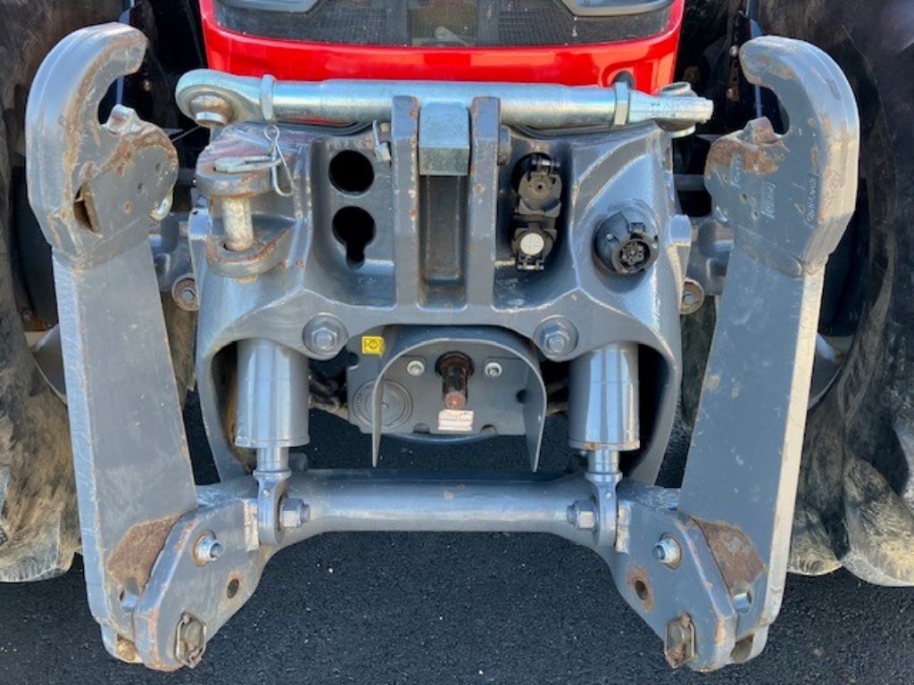 Traktor des Typs Massey Ferguson 7719 S DVT EXCLUSIVE, Gebrauchtmaschine in POUSSAY (Bild 11)