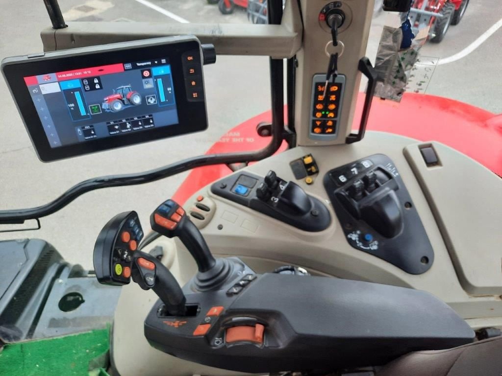 Traktor del tipo Massey Ferguson 7719S, Gebrauchtmaschine In CHEMAUDIN ET VAUX (Immagine 4)