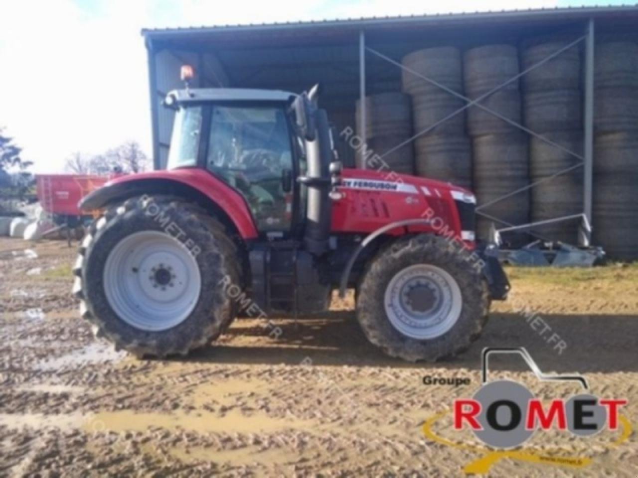 Traktor van het type Massey Ferguson 7720 d6 ef Efficient, Gebrauchtmaschine in GENNES-SUR-GLAIZE (Foto 1)