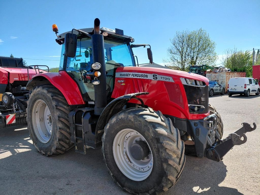 Traktor tip Massey Ferguson 7720 S D 6 EFFICIENT, Gebrauchtmaschine in Ligny-en-Barrois (Poză 2)