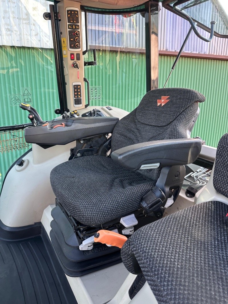 Traktor of the type Massey Ferguson 7720 S Dyna6  PTO, Gebrauchtmaschine in Liebenwalde (Picture 25)