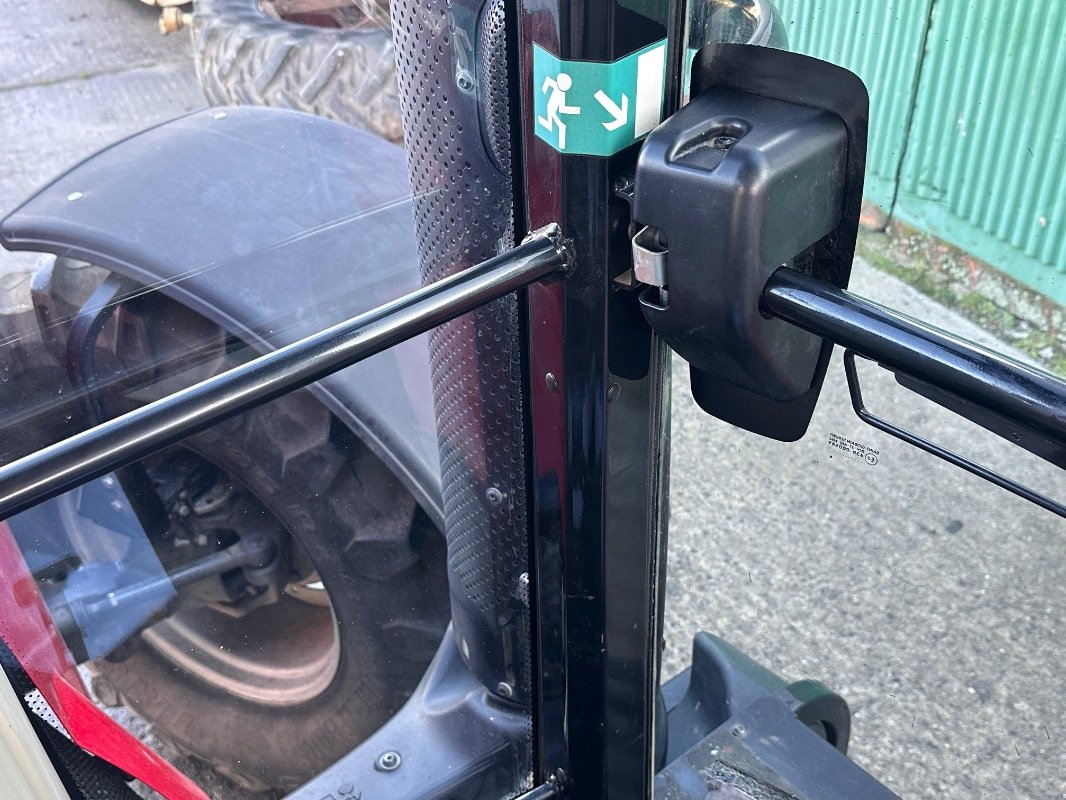 Traktor of the type Massey Ferguson 7720 S Dyna6  PTO, Gebrauchtmaschine in Liebenwalde (Picture 27)