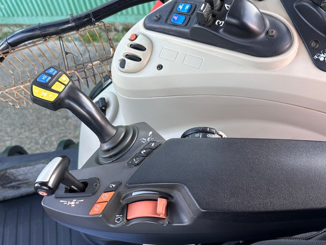 Traktor of the type Massey Ferguson 7720 S Dyna6  PTO, Gebrauchtmaschine in Liebenwalde (Picture 30)