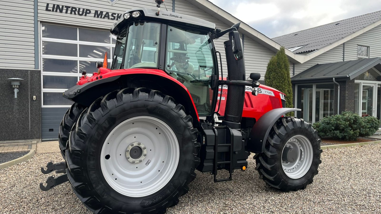 Traktor vrste Massey Ferguson 7720S Exclusive Dyna VT, Gebrauchtmaschine v Lintrup (Slika 15)