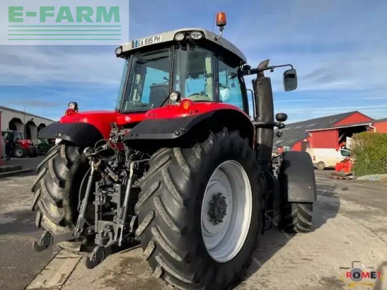 Traktor du type Massey Ferguson 7722 d6 ef Efficient, Gebrauchtmaschine en GENNES-SUR-GLAIZE (Photo 4)