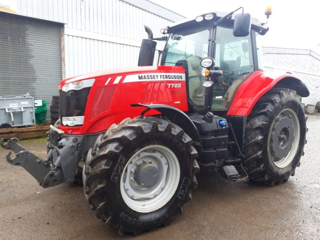 Traktor van het type Massey Ferguson 7722 DVT EXCLUSIVE, Gebrauchtmaschine in BRAS SUR MEUSE (Foto 1)