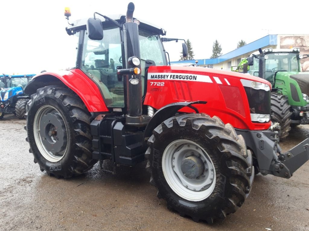 Traktor van het type Massey Ferguson 7722 DVT EXCLUSIVE, Gebrauchtmaschine in BRAS SUR MEUSE (Foto 2)