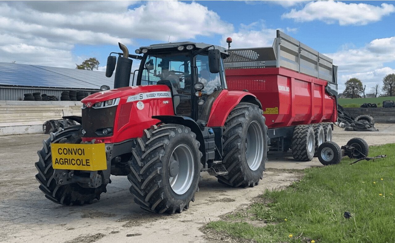 Traktor типа Massey Ferguson 7722 S DYNA 6, Gebrauchtmaschine в PONTIVY (Фотография 4)