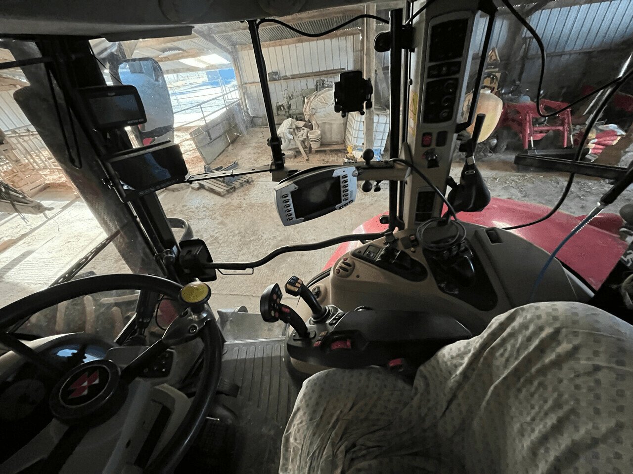 Traktor типа Massey Ferguson 7722 S DYNA 6, Gebrauchtmaschine в PONTIVY (Фотография 7)