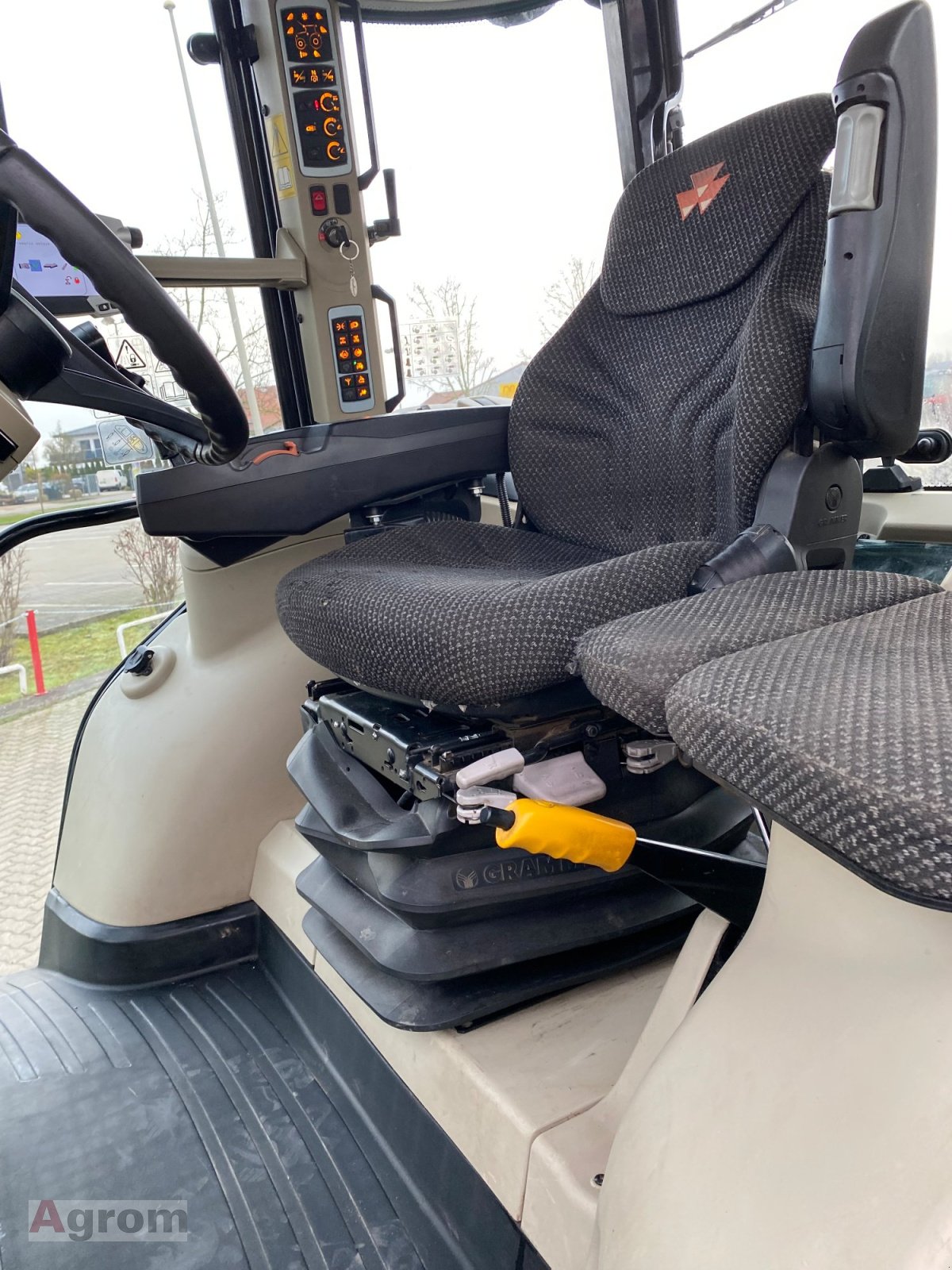 Traktor типа Massey Ferguson 7722 S  DYNA VT, Gebrauchtmaschine в Harthausen (Фотография 8)