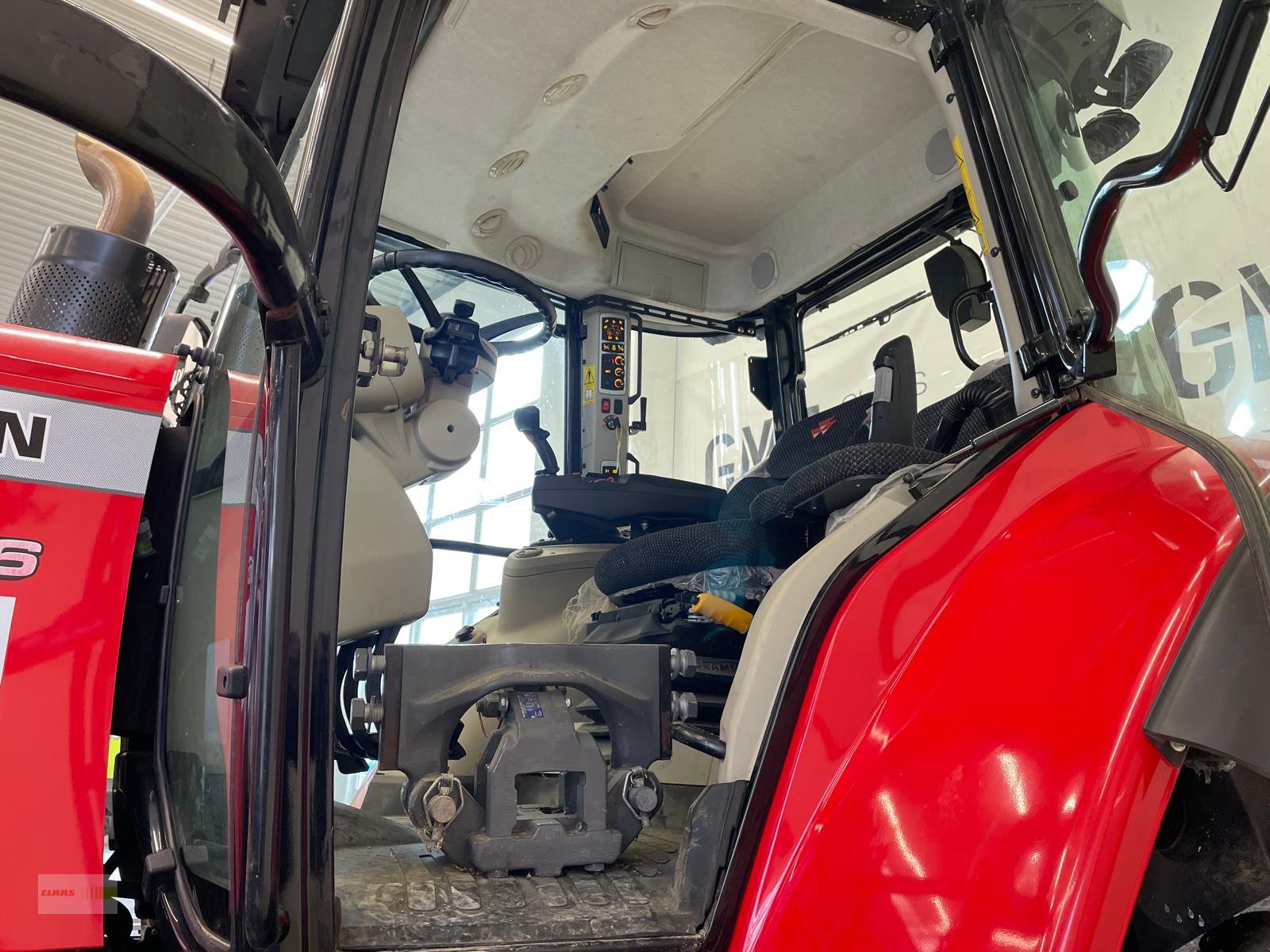 Traktor des Typs Massey Ferguson 7724 Dyna 6, Gebrauchtmaschine in Langenau (Bild 9)