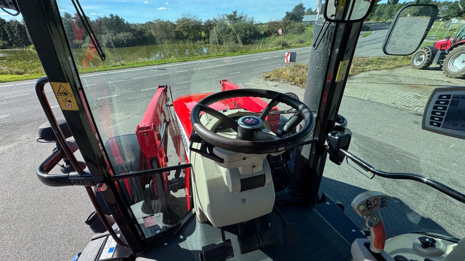 Traktor типа Massey Ferguson 7724 Dyna VT KUN 4000 TIMER OG EKSTREM FLOT!, Gebrauchtmaschine в Nørager (Фотография 19)