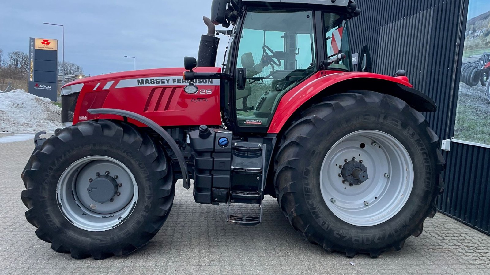 Traktor of the type Massey Ferguson 7726 Dyna 6, Gebrauchtmaschine in Hjørring (Picture 3)