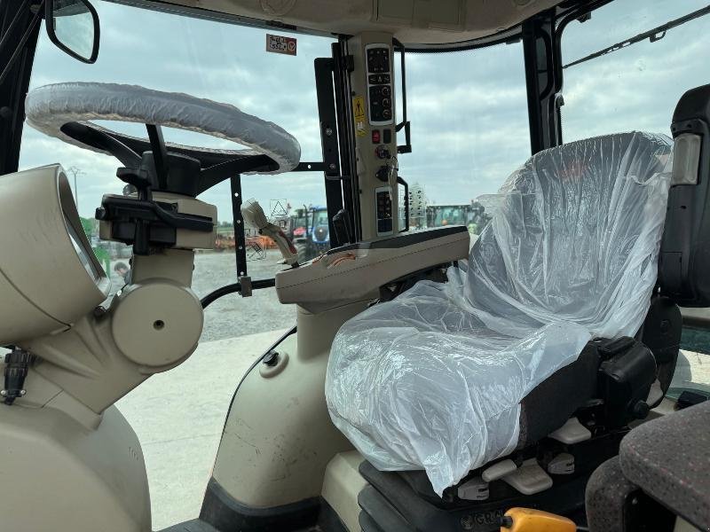 Traktor van het type Massey Ferguson 7726 DYNA VT EF, Gebrauchtmaschine in Richebourg (Foto 8)