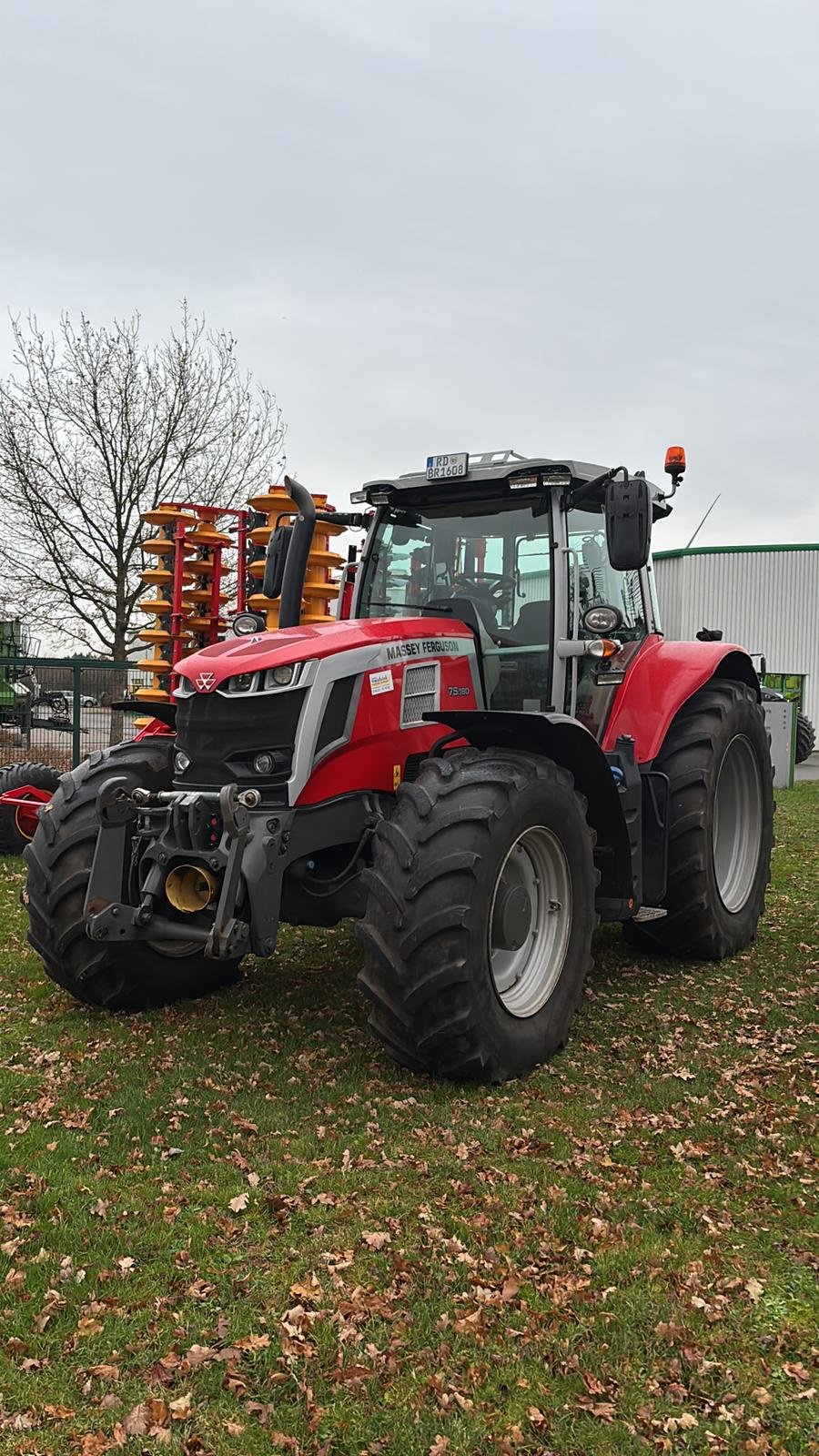 Traktor Türe ait Massey Ferguson 7S 180, Gebrauchtmaschine içinde Gnutz (resim 1)