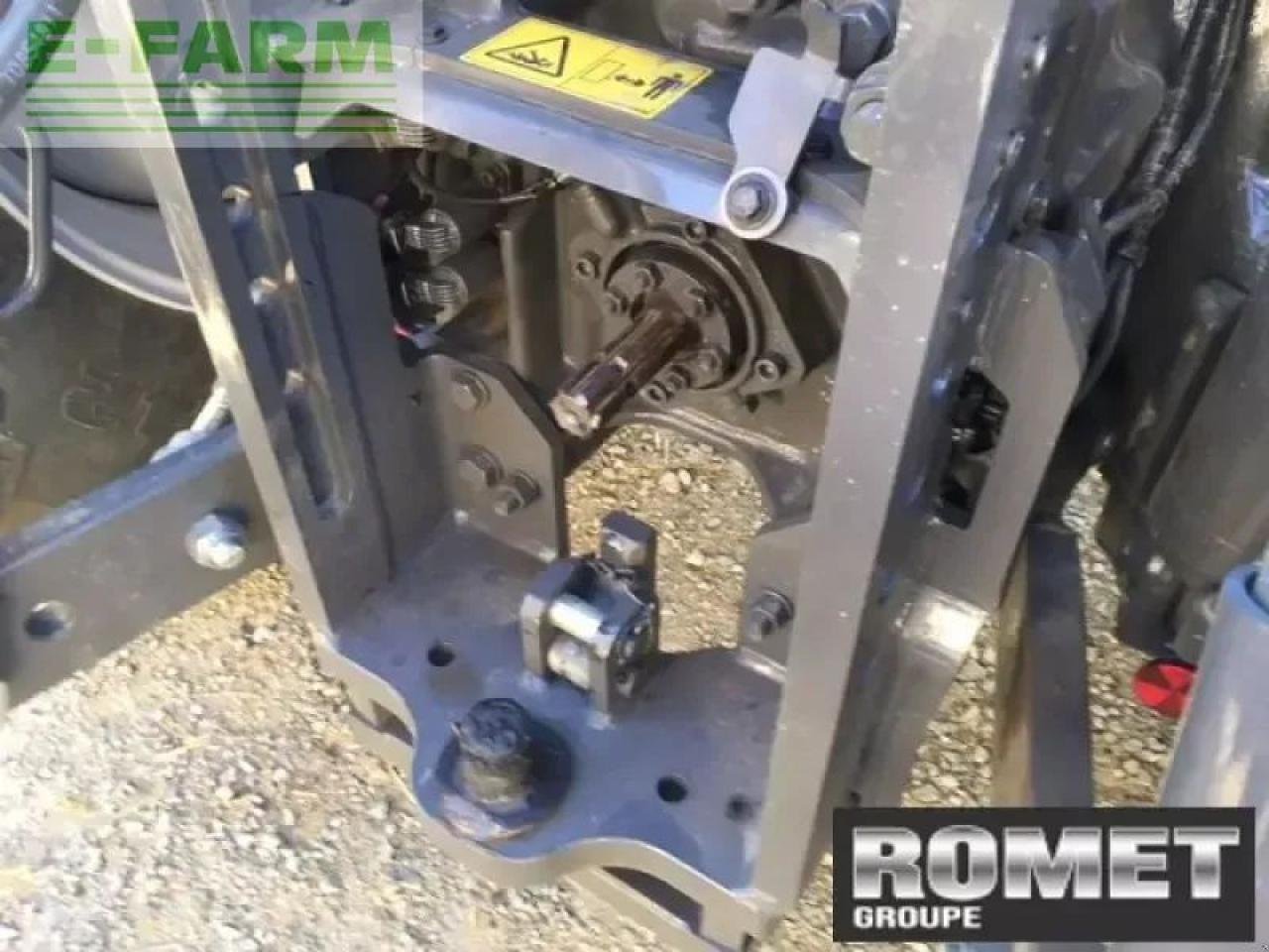 Traktor del tipo Massey Ferguson 7s-190 dv ex Exclusive, Gebrauchtmaschine In GENNES-SUR-GLAIZE (Immagine 4)