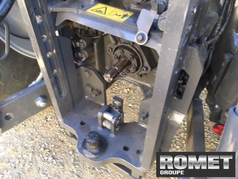 Traktor del tipo Massey Ferguson 7S-190 DV EX, Gebrauchtmaschine In Gennes sur glaize (Immagine 4)