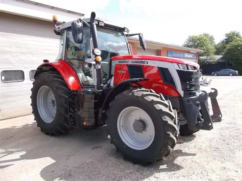 Traktor Türe ait Massey Ferguson 7S.155 Dyna 6, Gebrauchtmaschine içinde Roslev (resim 1)