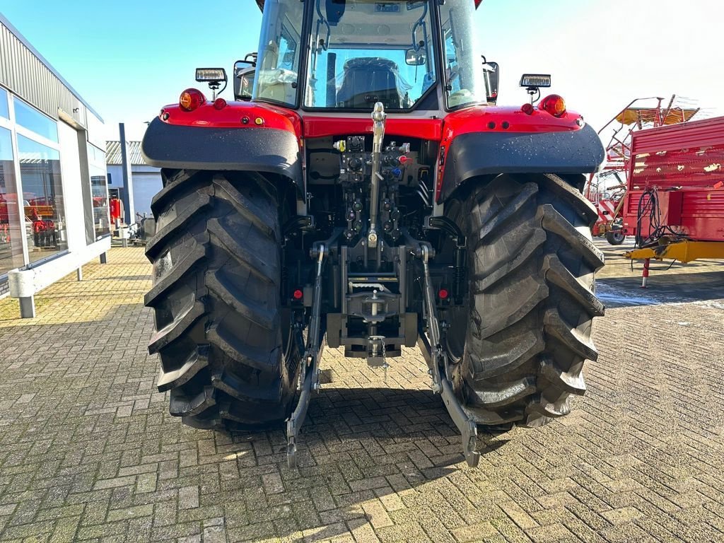 Traktor des Typs Massey Ferguson 7S.165 DYNA-6 EFFICIENT, Neumaschine in MARIENHEEM (Bild 7)