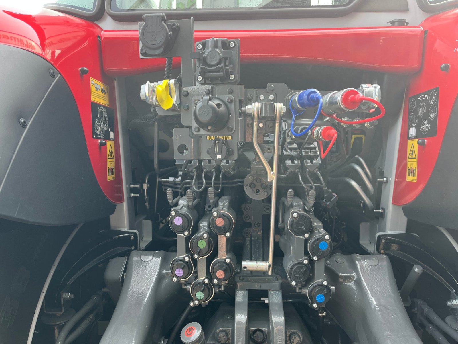 Traktor типа Massey Ferguson 7S.180 DynaVT Exclusive, Gebrauchtmaschine в Frastanz (Фотография 7)