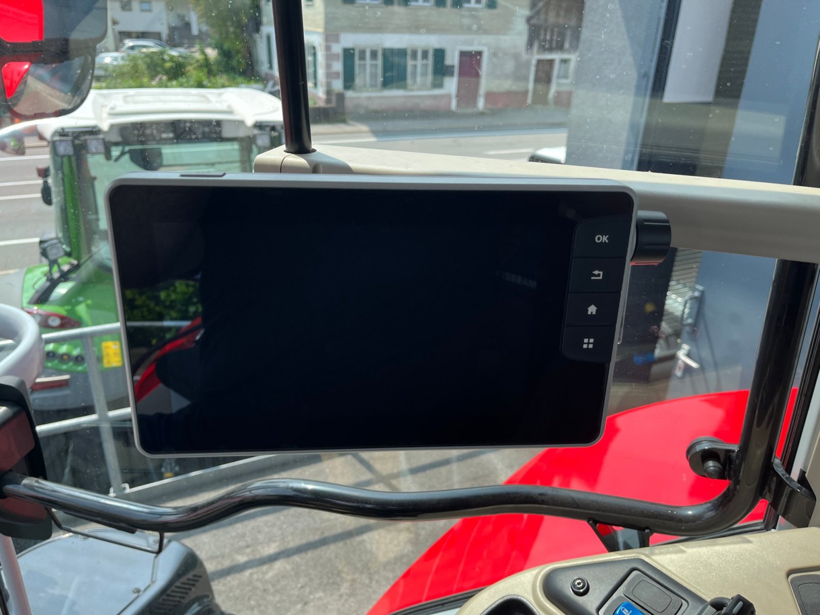 Traktor типа Massey Ferguson 7S.180 DynaVT Exclusive, Gebrauchtmaschine в Frastanz (Фотография 15)