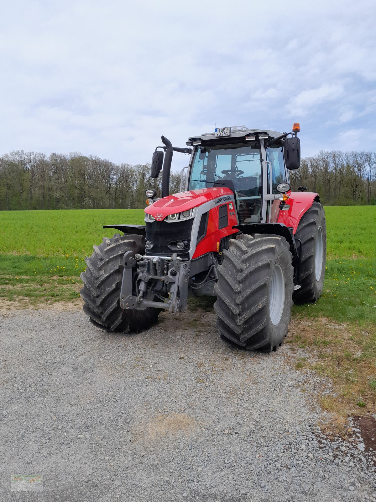 Traktor des Typs Massey Ferguson 7S.180 VT, Neumaschine in Ingelfingen-Stachenhausen (Bild 1)