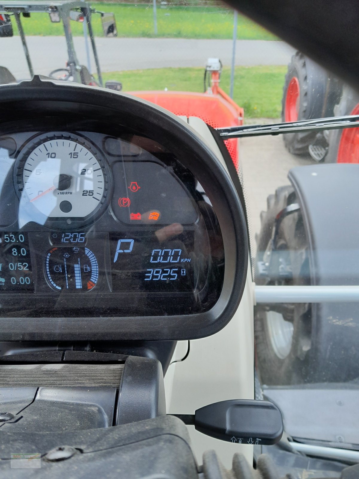 Traktor des Typs Massey Ferguson 7S.180 VT, Neumaschine in Ingelfingen-Stachenhausen (Bild 5)