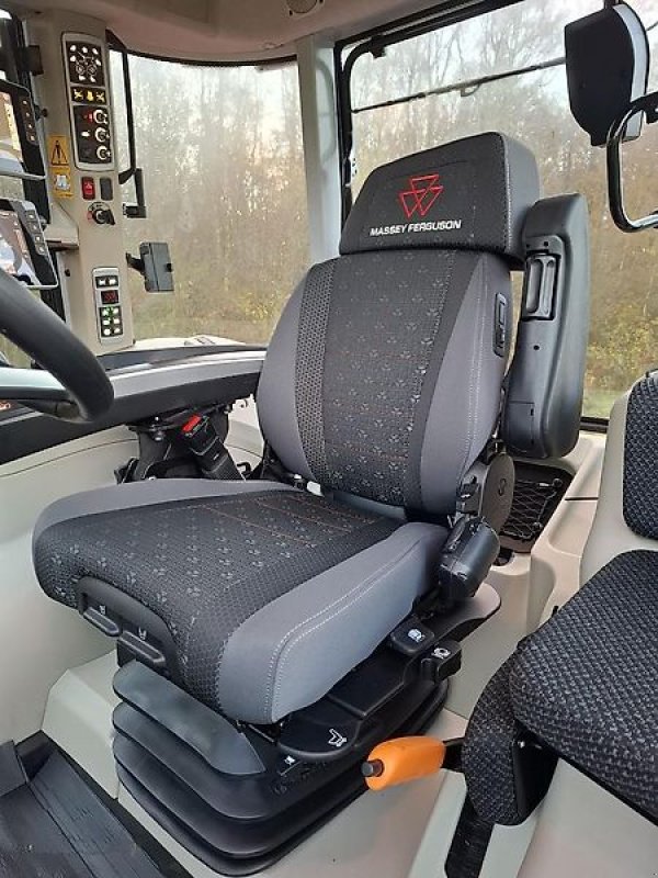 Traktor of the type Massey Ferguson 7S.190 DynaVT, Neumaschine in Itterbeck (Picture 14)